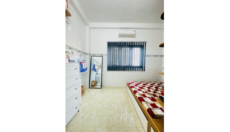Ngộp Âu Cơ - Views Tân Bình - 60m2 - 3 tầng - HXH 4m sát nhà